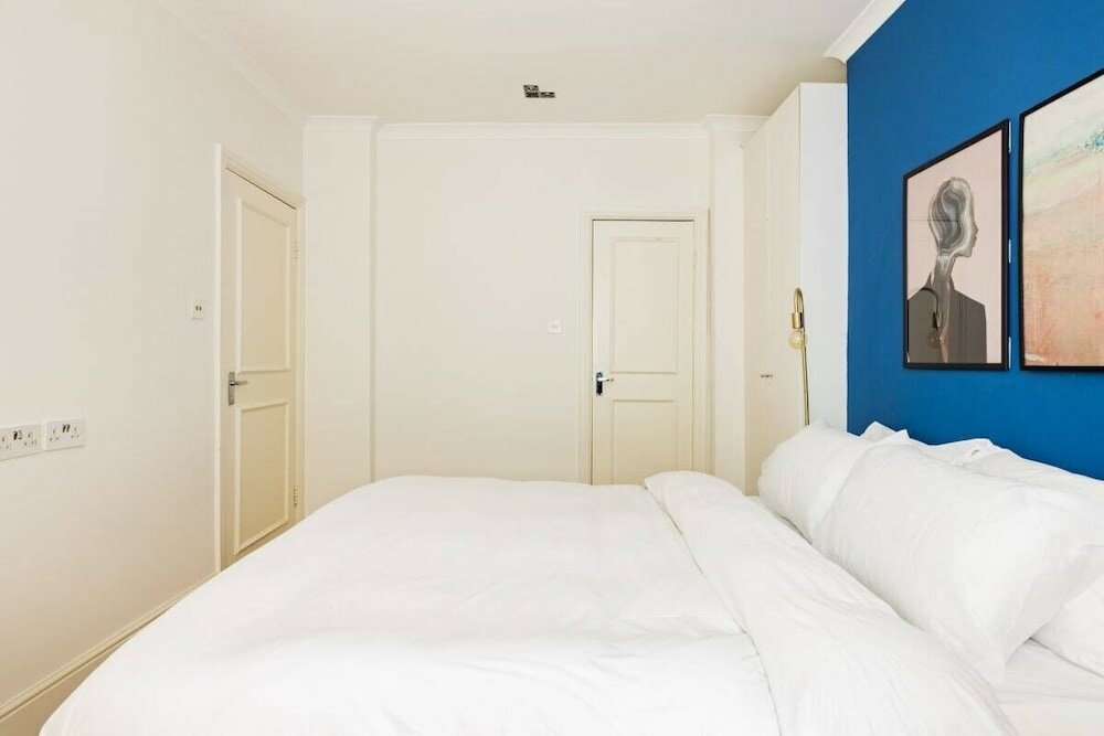 Фото The London Hideout - Glamorous 2bdr Flat With Garden
