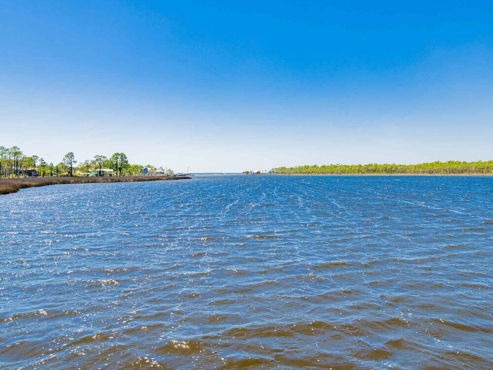 Фото Redfish Harbor Family Tides