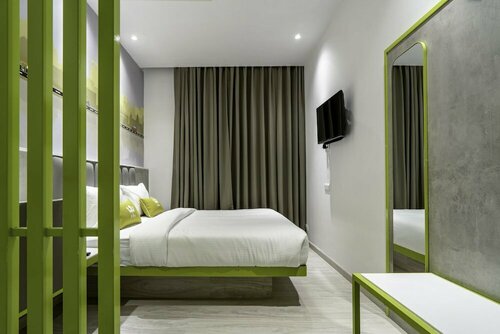 Гостиница Le Roi Express Paharganj в Дели