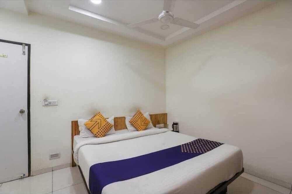 Фото Everest Hotel