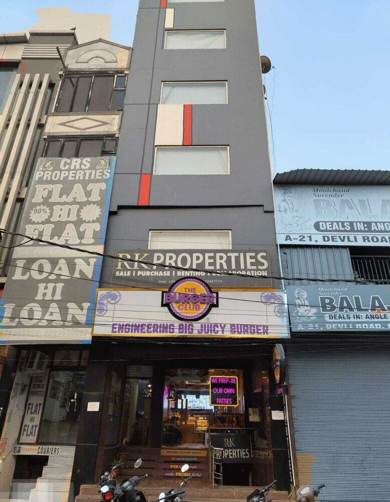 Фото отеля 2