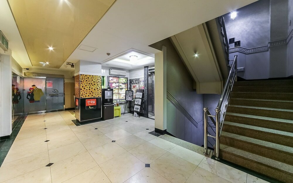 Фото Busan Gaeum E Fashion