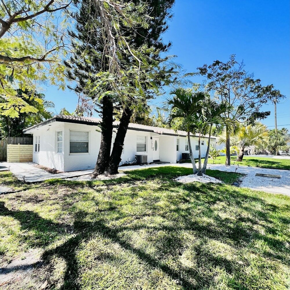 Фото Coco Bay Condos