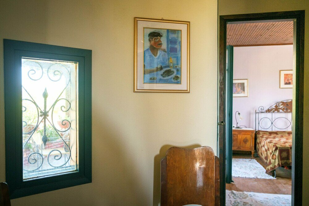 Фото Gorgeous Stone Cottage by the sea