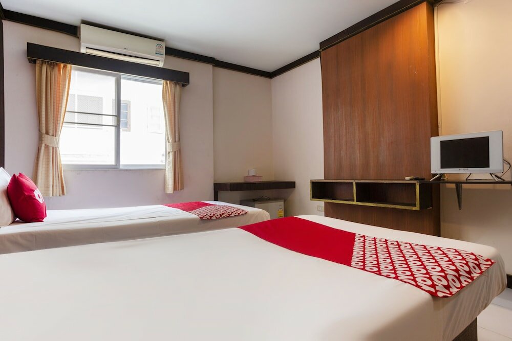 Фото Oyo 75356 Thipsiri Lodge