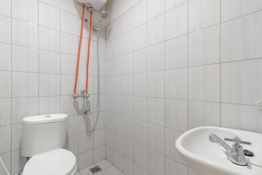 Фото RedDoorz @ Cipete Raya