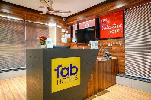 Гостиница Fabhotel The Valentine в Сурате