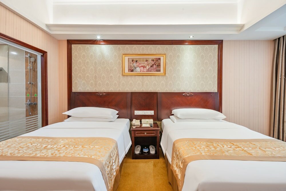 Фото Vienna Hotel Shenzhen International Exhibition Center Fuhai Qiaotou