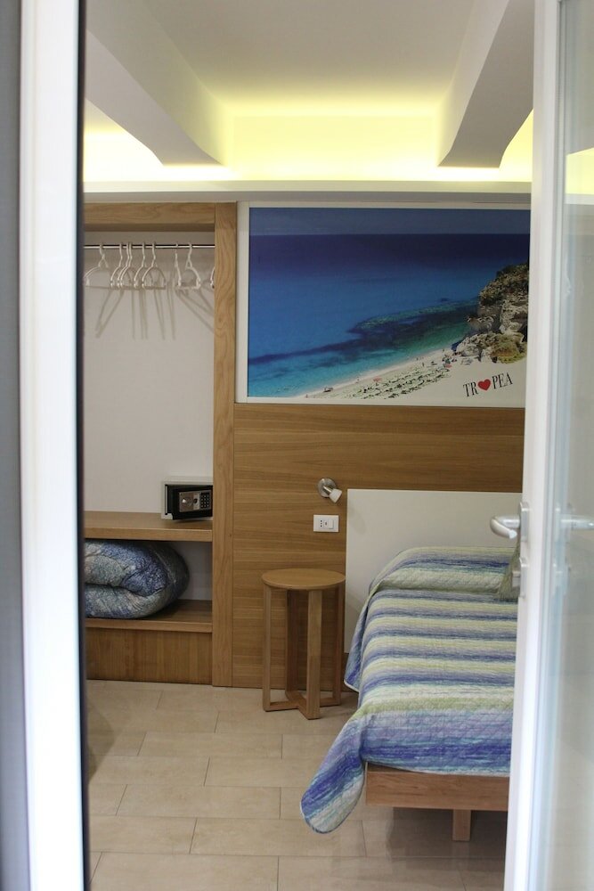 Фото Don Francisco Rooms - Tropea