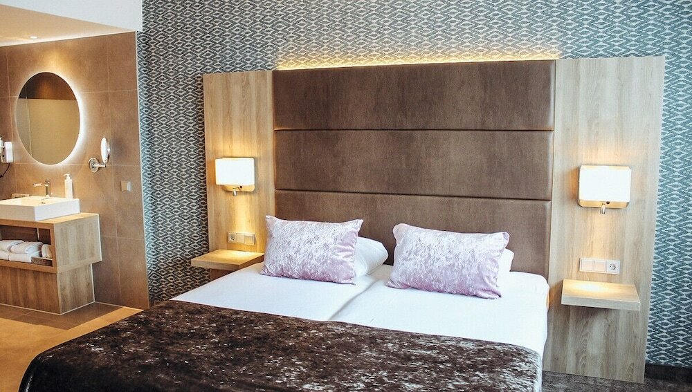 Фото Van der Valk Hotel Breda