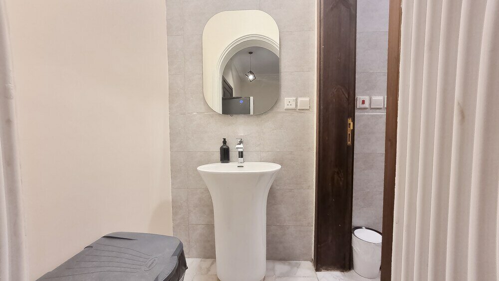 Фото Hometel Alfaysaliyah