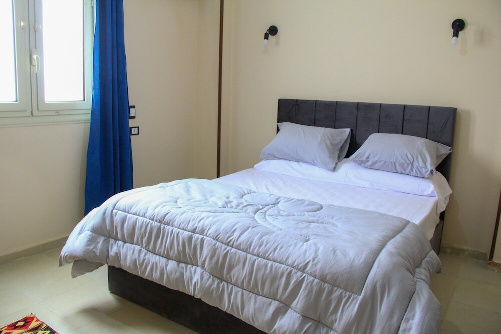 Фото Pyramids Road Guest House