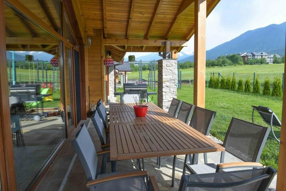 Фото Luxurious Chalet near Pirin Golf Resort
