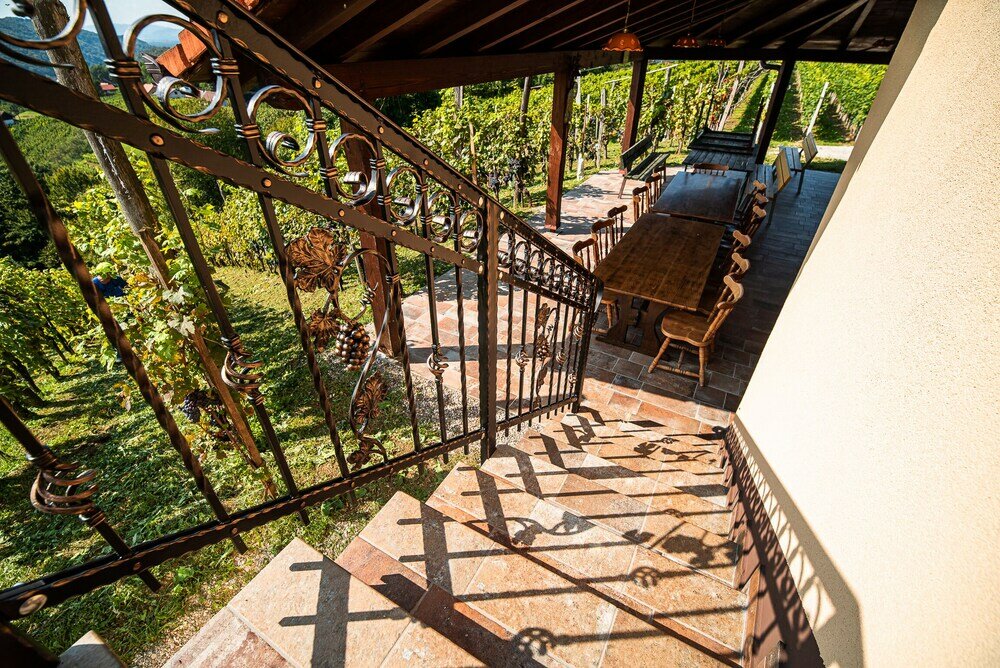 Фото Vineyard Holiday House Kerin