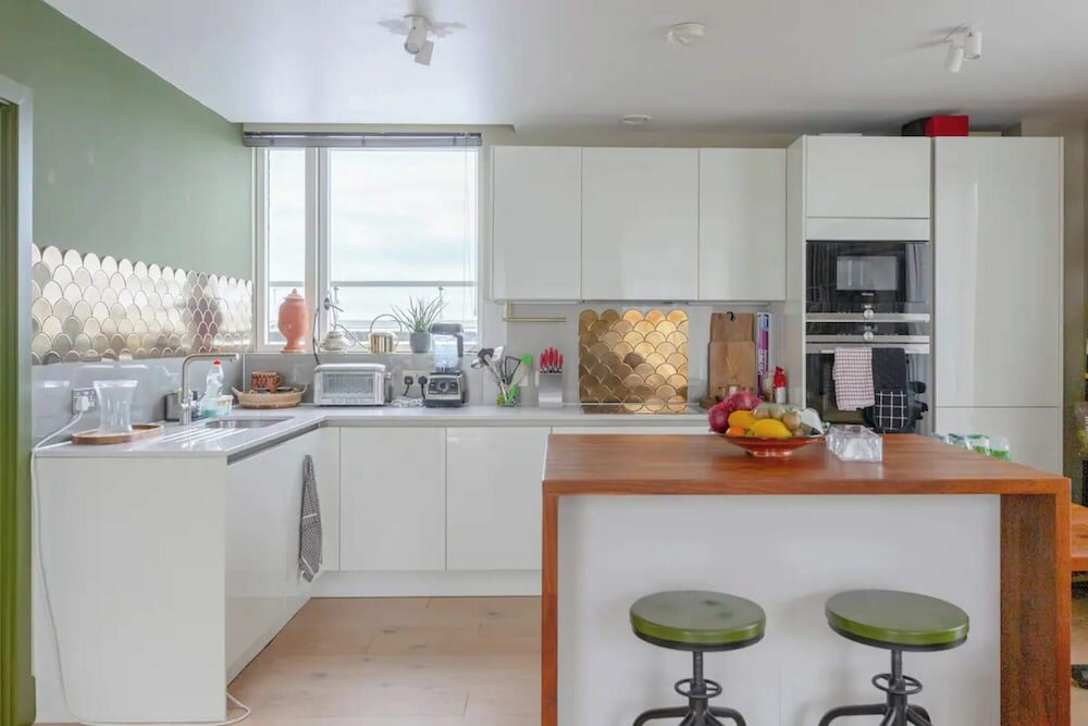 Фото Chic 2bd Flat With Roof Terrace - Kilburn