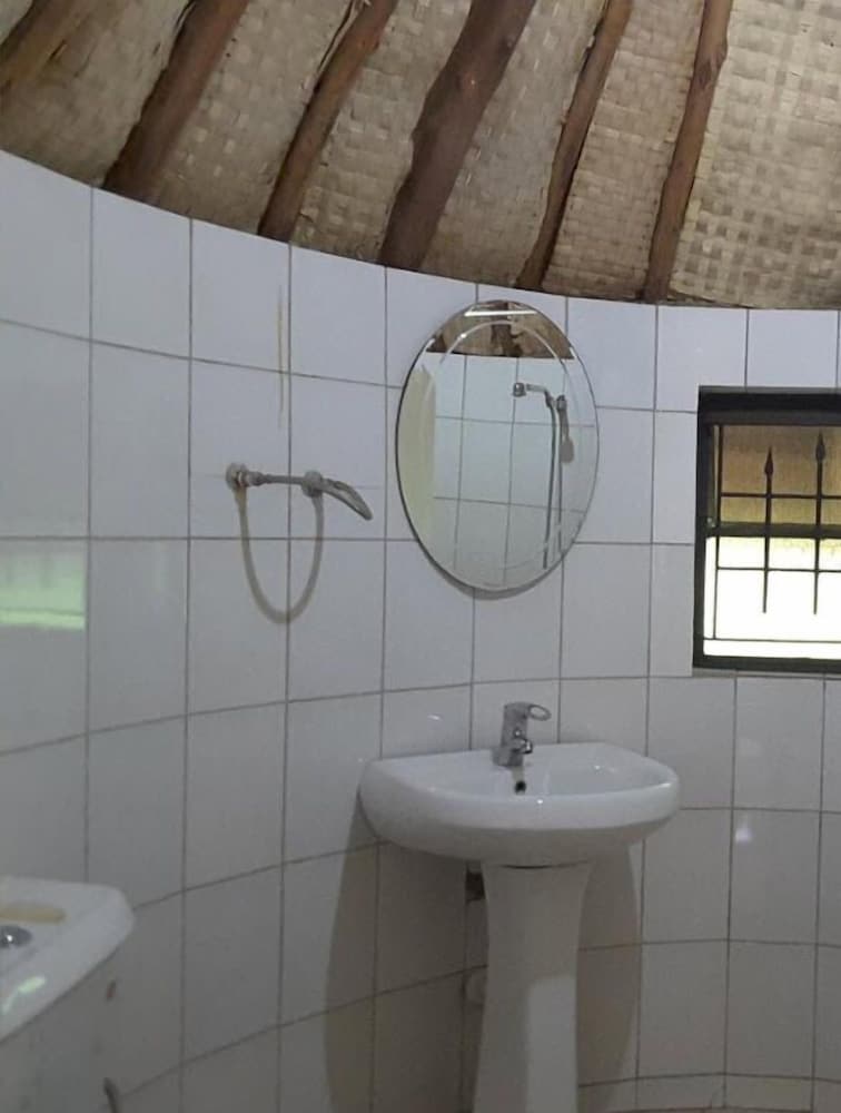 Фото Brownstone Country Home Lira Uganda