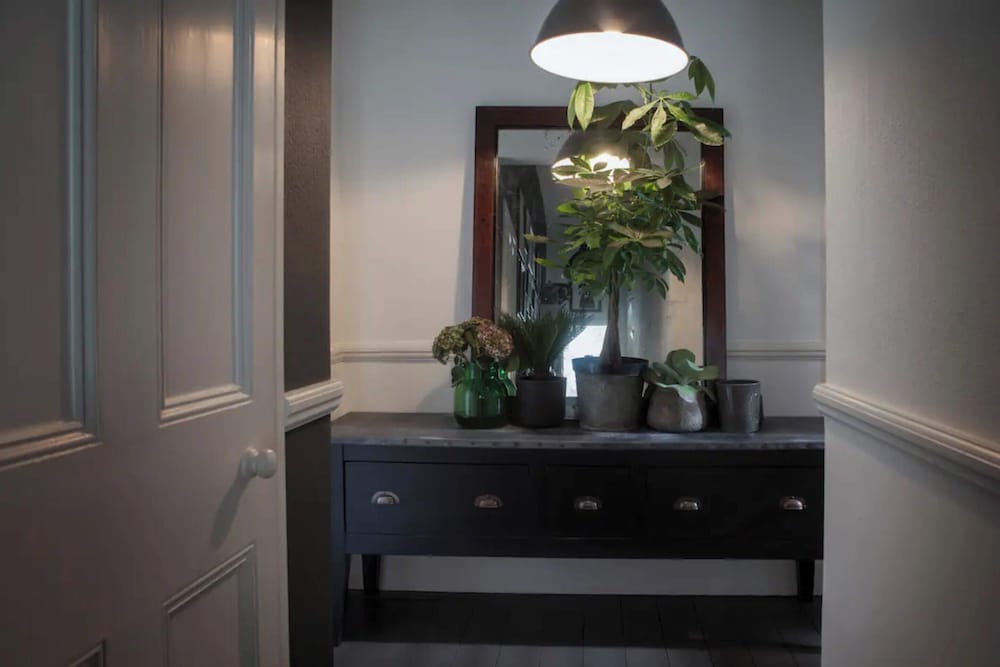 Фото Gorgeous & Spacious 2bd Flat - Putney