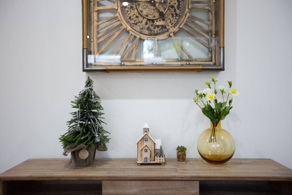 Фото Impressive & Spacious new Townhouse@preston