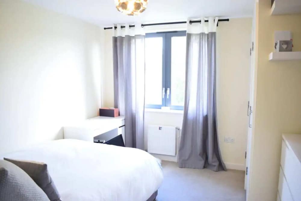 Фото Lovely 2bd Flat With Balcony - Finsbury Park
