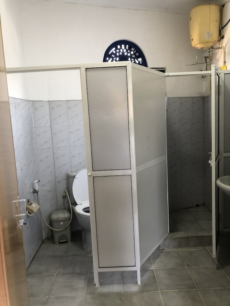 Фото Seconds Hostel