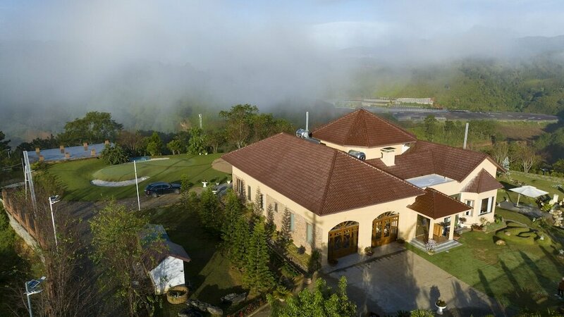 Гостиница Four Spring Villas And Golfs Da Lat