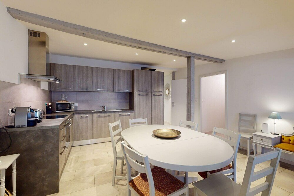 Фото Beautiful Apartment in the Heart of the old City