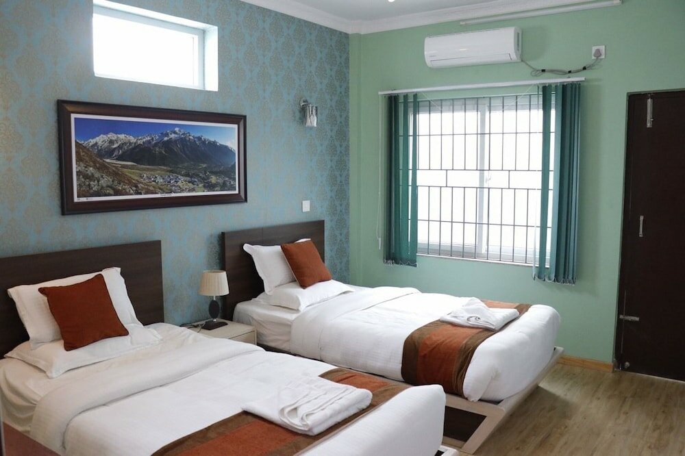 Фото Himalayan Hotel and Service Apartments