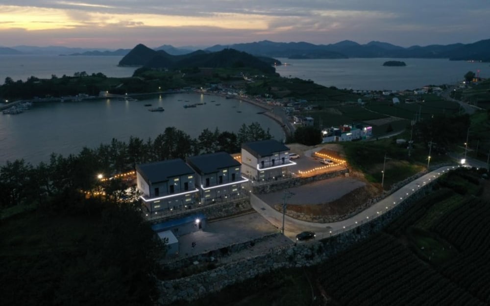 Фото Yeosu Beach Castle Pension