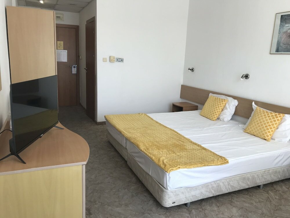 Фото Hotel Korona - All inclusive