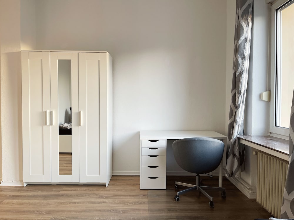 Фото Apartments for fitters i Schützenstr. 4-12 i home2share