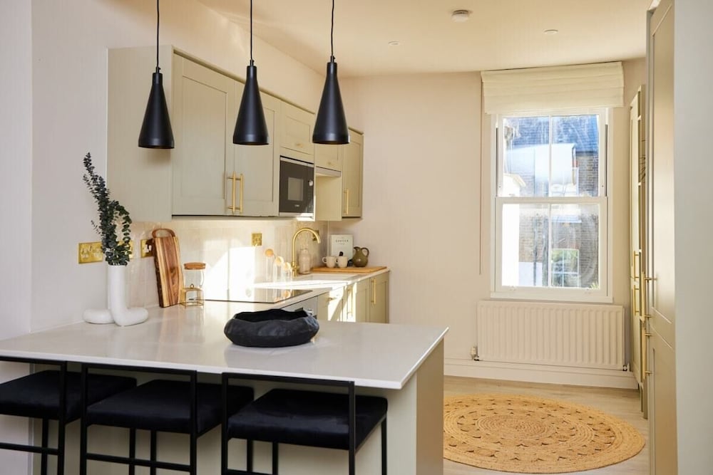 Фото The Fulham Loft - Captivating 2bdr Flat With Terrace
