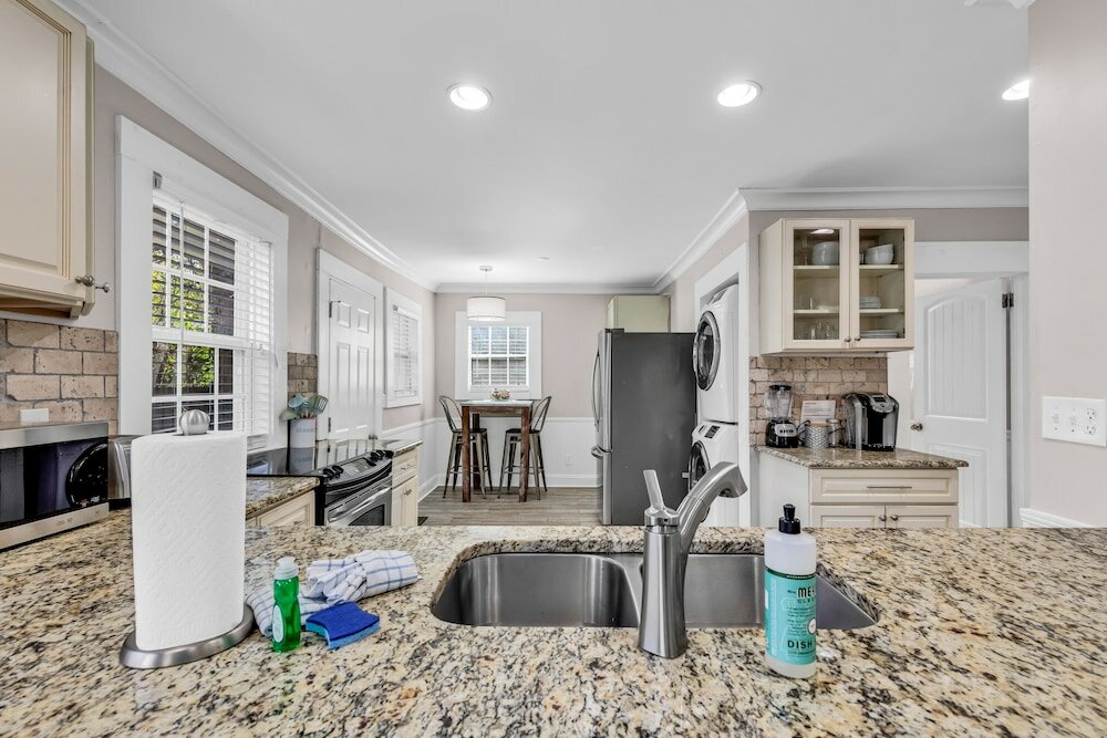 Фото Bright and Modern Close to Everything