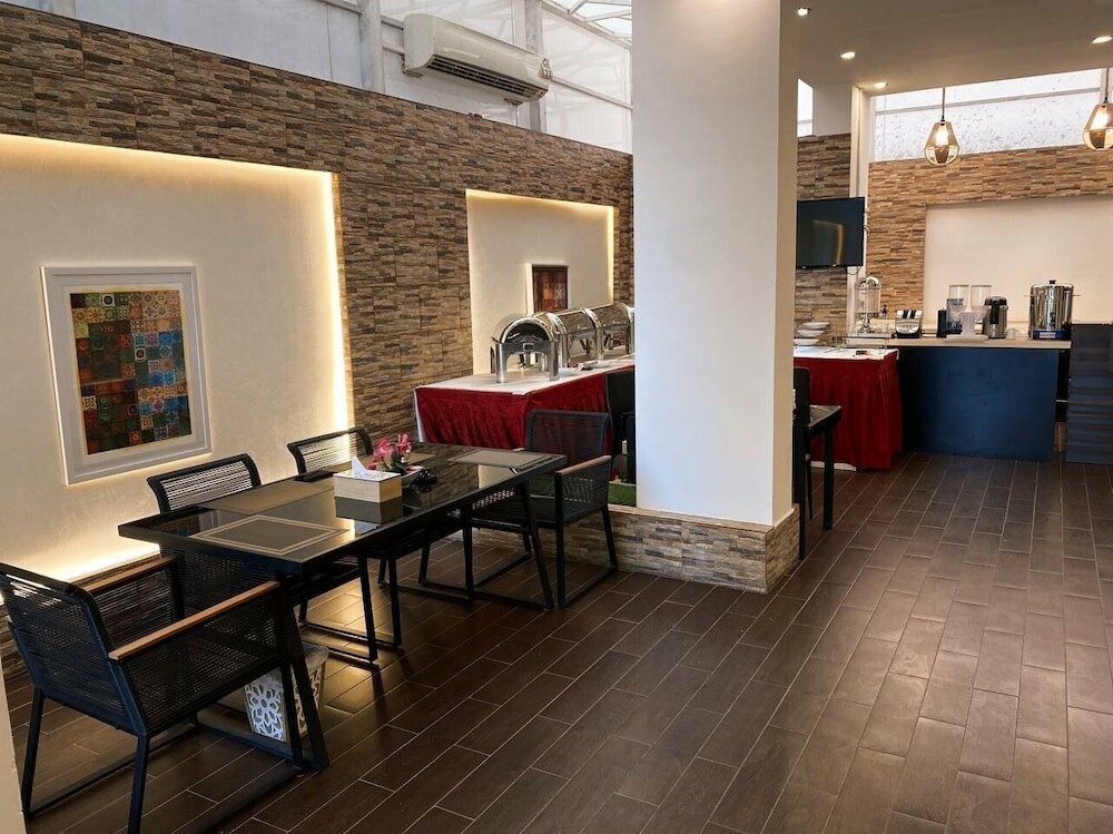 Фото Landmark Hotel - Sari