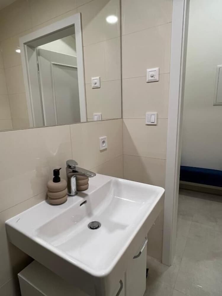 Фото Helen Homestay Florenc Newly Apartment