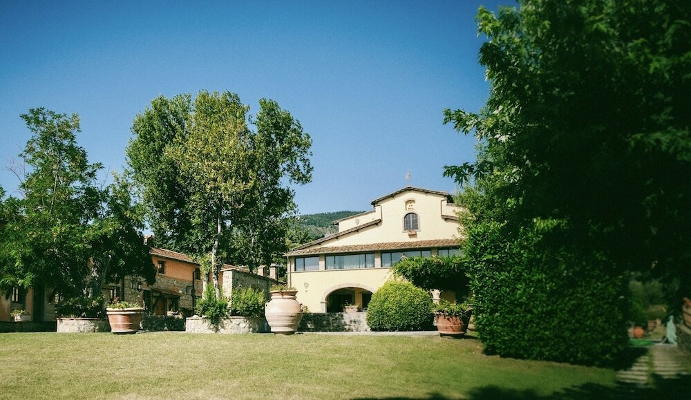 Фото Farmhouse in San Donato Fronzano