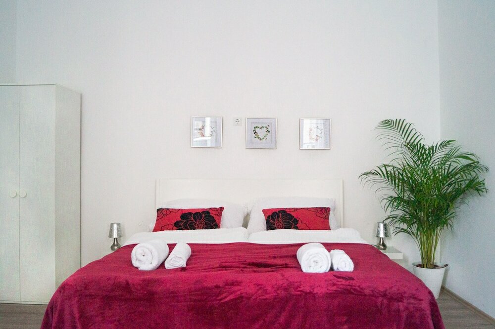 Фото Modern Apartment Wiener Stadthalle 2