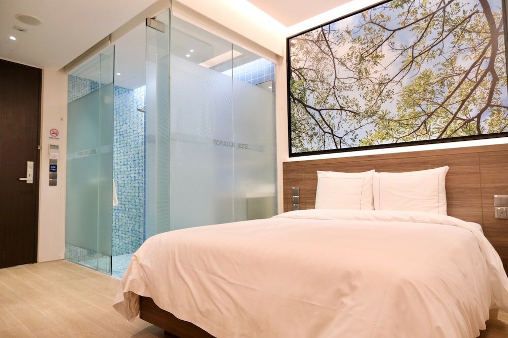 Фото L Hotel Premier by Lion Peak