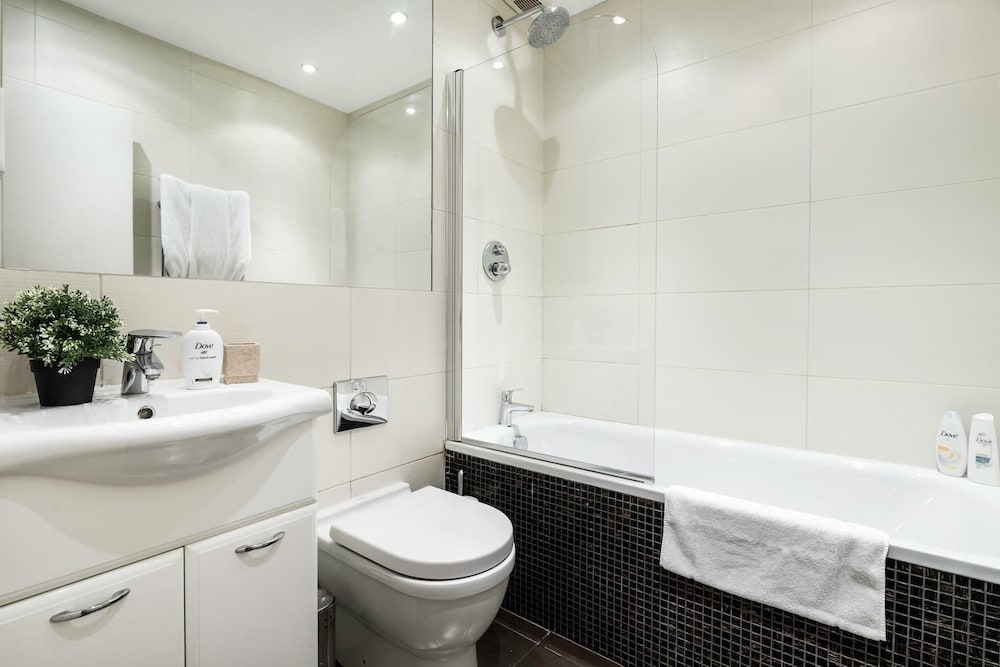 Фото Old Compton Street Apartments