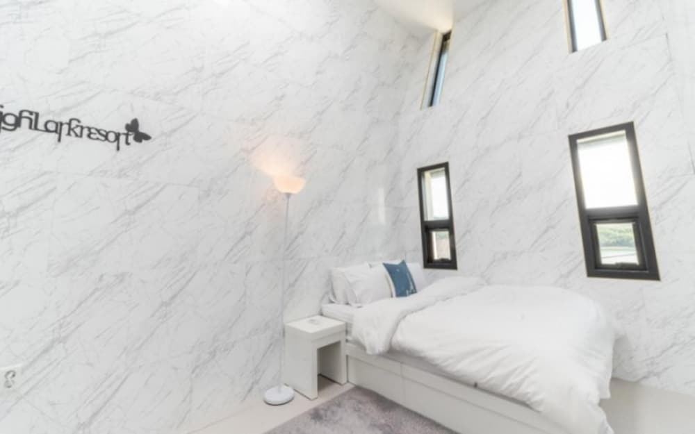 Фото Yeosu Highlark Resort