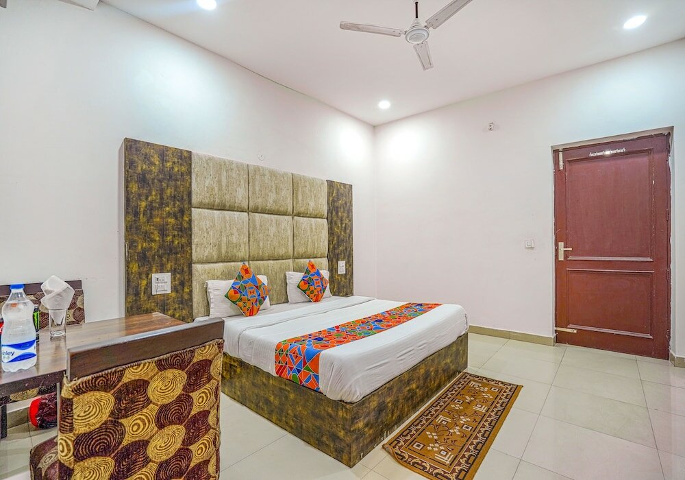 Фото Fabhotel Grand Inn