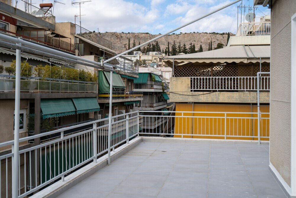 Фото Athens Hideout apt with rooftop