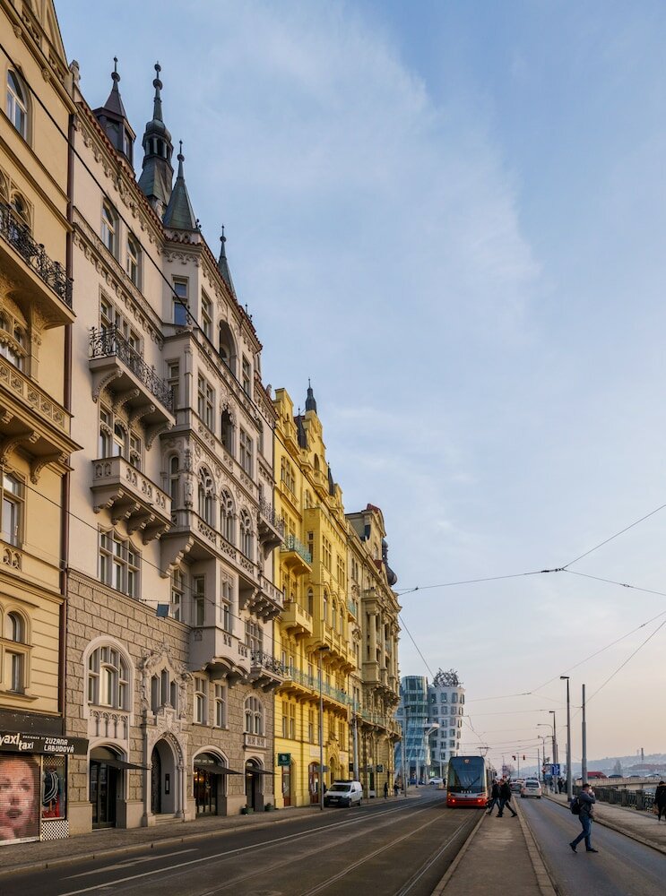 Фото Mn6 Luxury Suites by Adrez Living