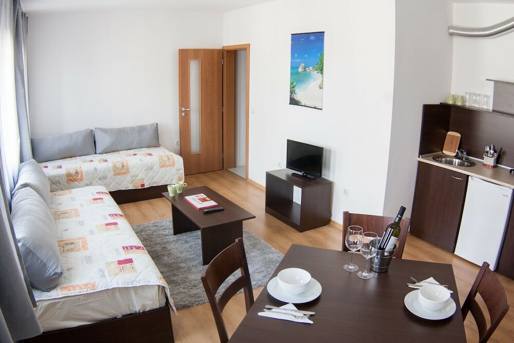 Фото Ruby Tower Apartments