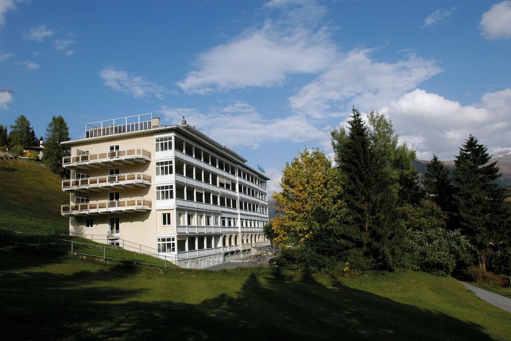 Фото Davos Youth Hostel