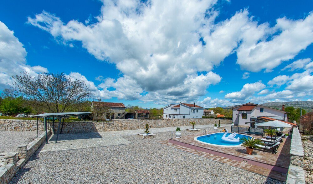 Фото Villa Plavota