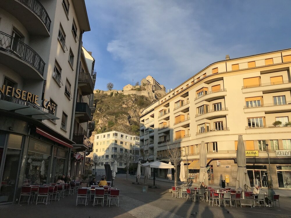 Фото отеля 1