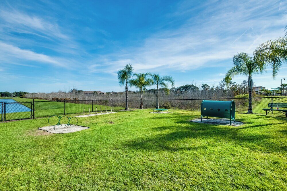 Фото 8000 Lost Shaker Lane