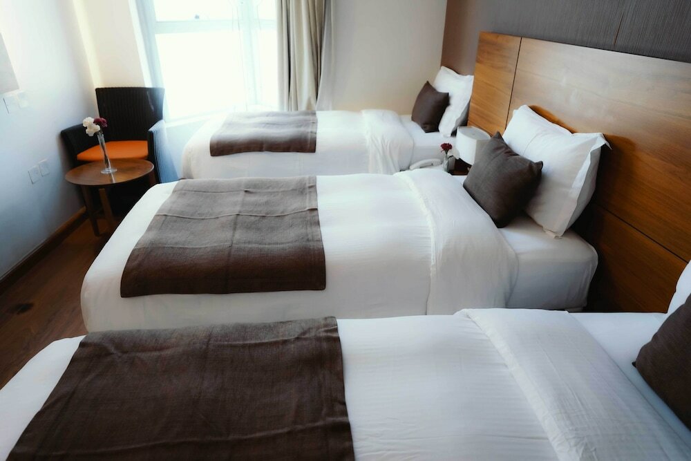 Фото Nour Al Thuria Hotel