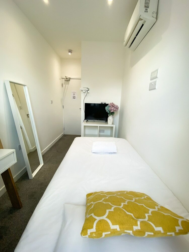 Фото Wembar Hotel