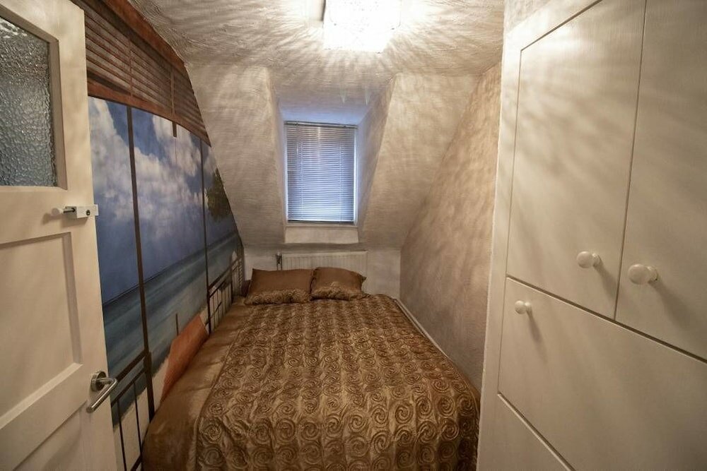 Фото Luxe Apartment - Near Town Hall